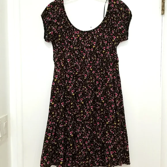 Dream Of Me Prairie Boho Ditsy Floral Printed Dress Size M - Picture 4 of 6